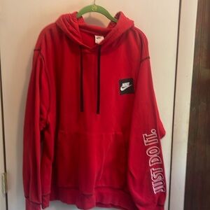 Nike men’s hoodie
